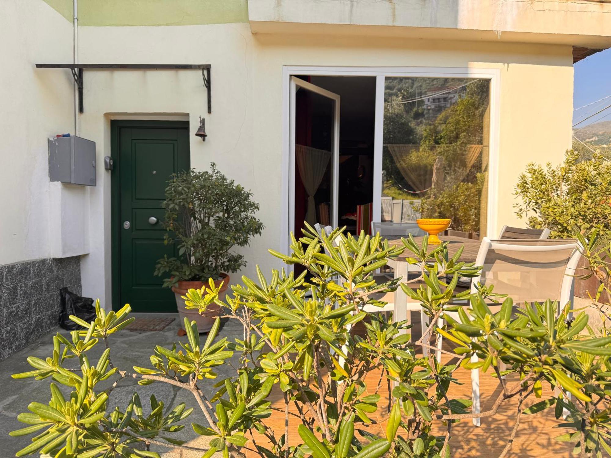 Casa Bisou Italia Wifi Et Parking Free Privato Villa Diano San Pietro Luaran gambar